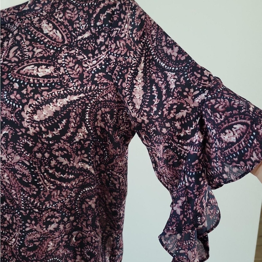 Vince Camuto Navy and Mauve Ruffled Bell Sleeve Blouse - Picture 4 of 6